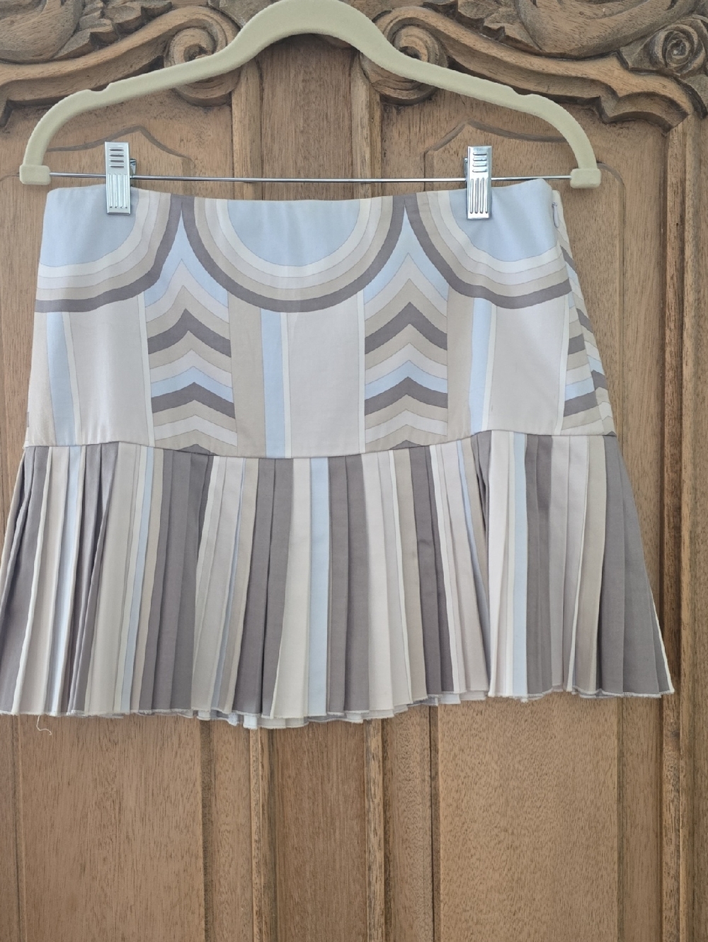 Vintage Elie Tahari Cream, Light Gray & Taupe Pleated Mini Skirt